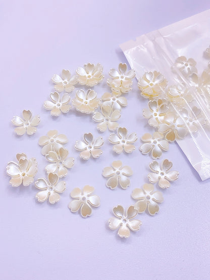 ABS Love Heart five-petal flower 15*15mm coat socks Clothing accessories Handmade diy accessories Pearl material