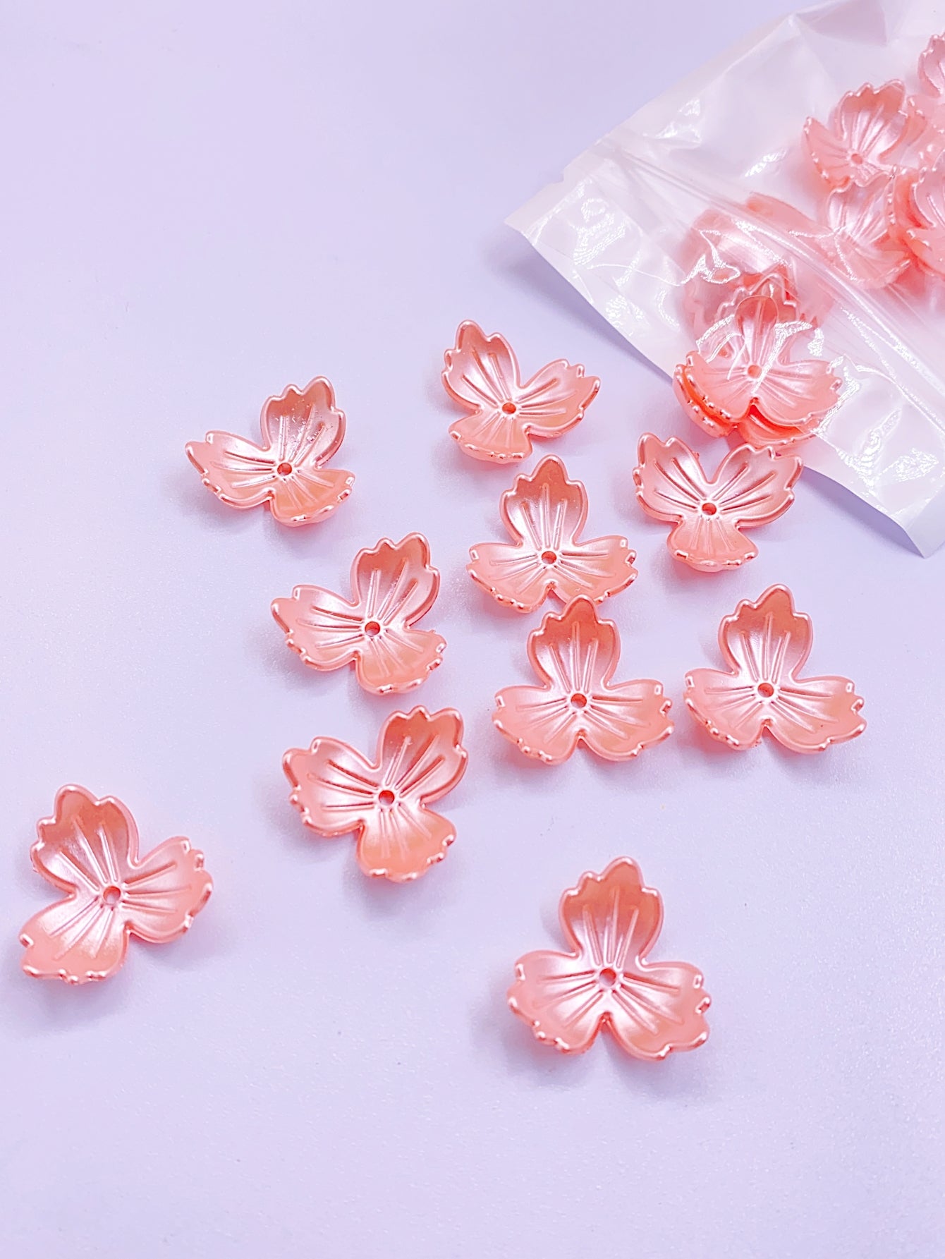 New abs seven-color imitation pearl three-leaf flower jewelry accessories diy simulation flower petals straight hole pearl