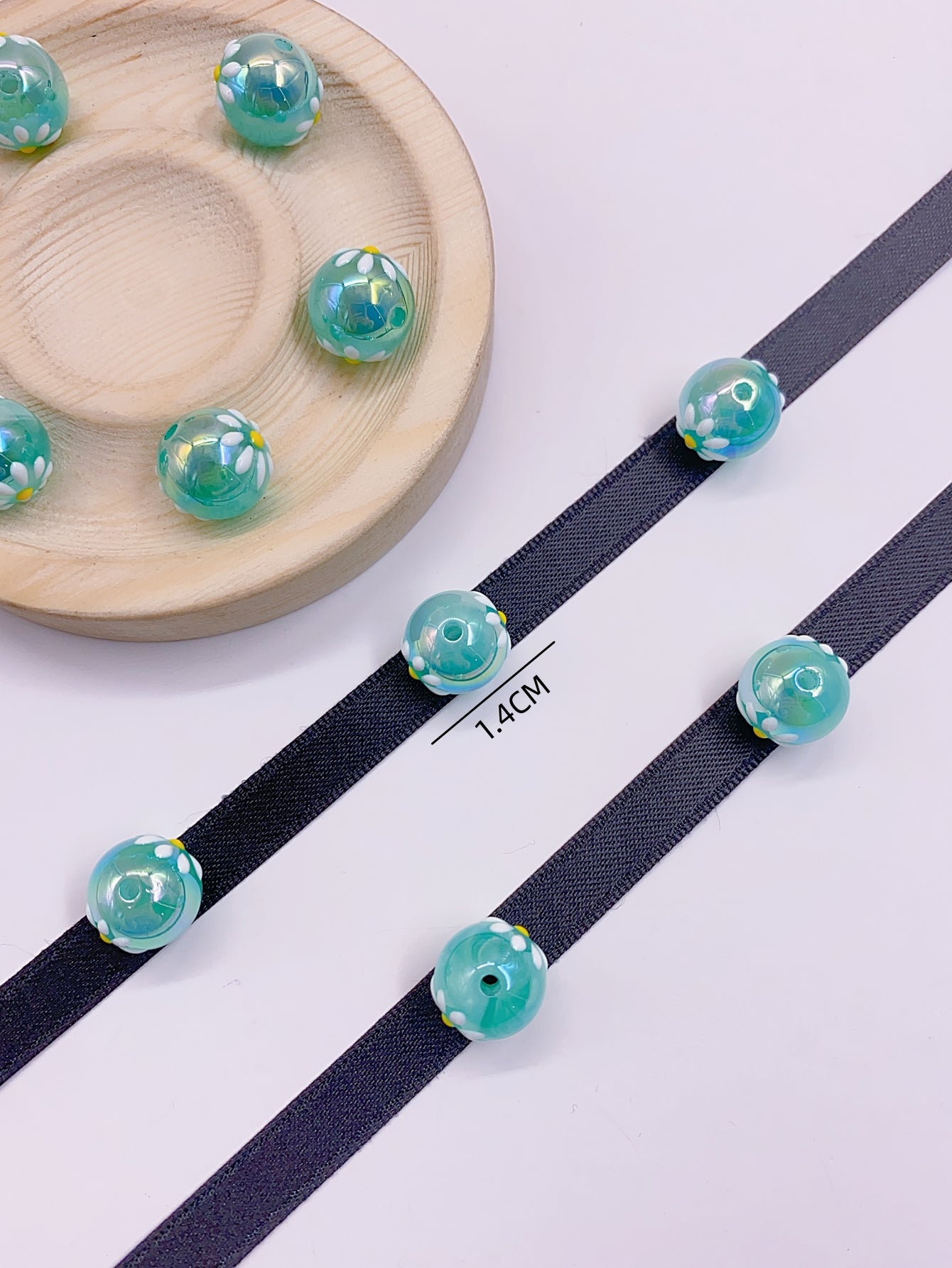 New fashion starry sky color shell painted cartoon small Daisy straight hole ABS pearl 10 pieces