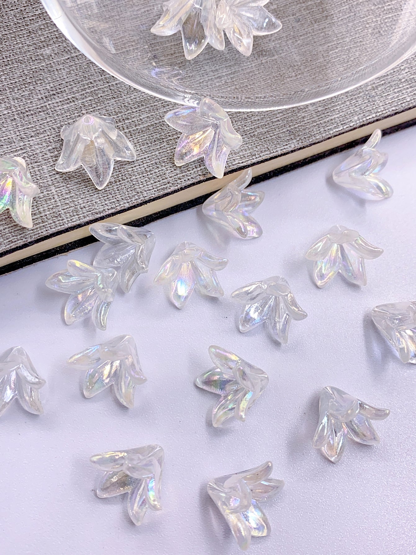 Plated color transparent big horn five-petal flower straight hole beaded jewelry diy decorative clothing accessories beads